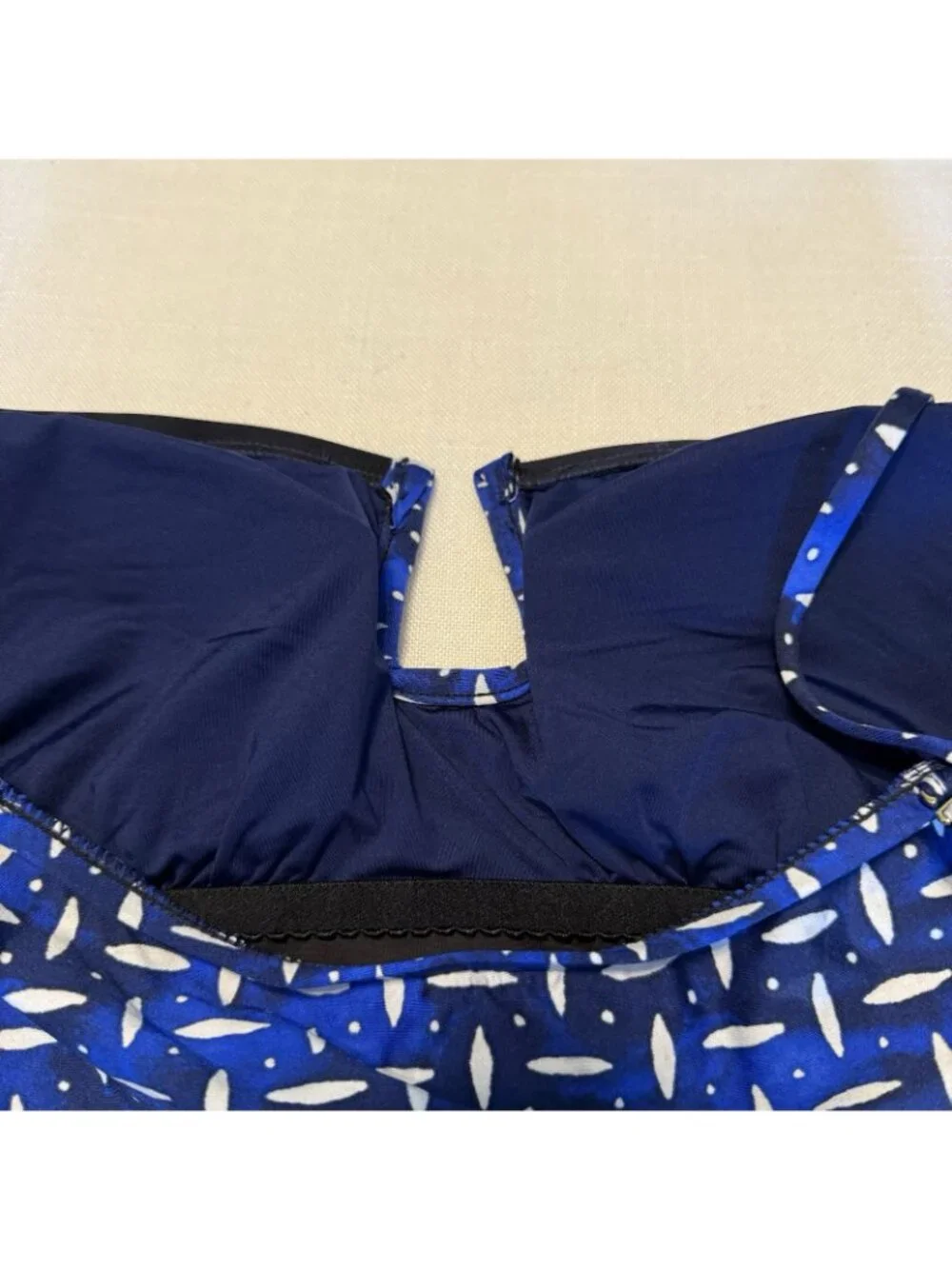 La Blanca Blue & White Geometric Print One-Piece Swimsuit - Size 14 - Picture 5 of 6